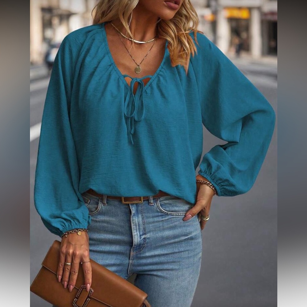 Elegant Blue Women's Blouse